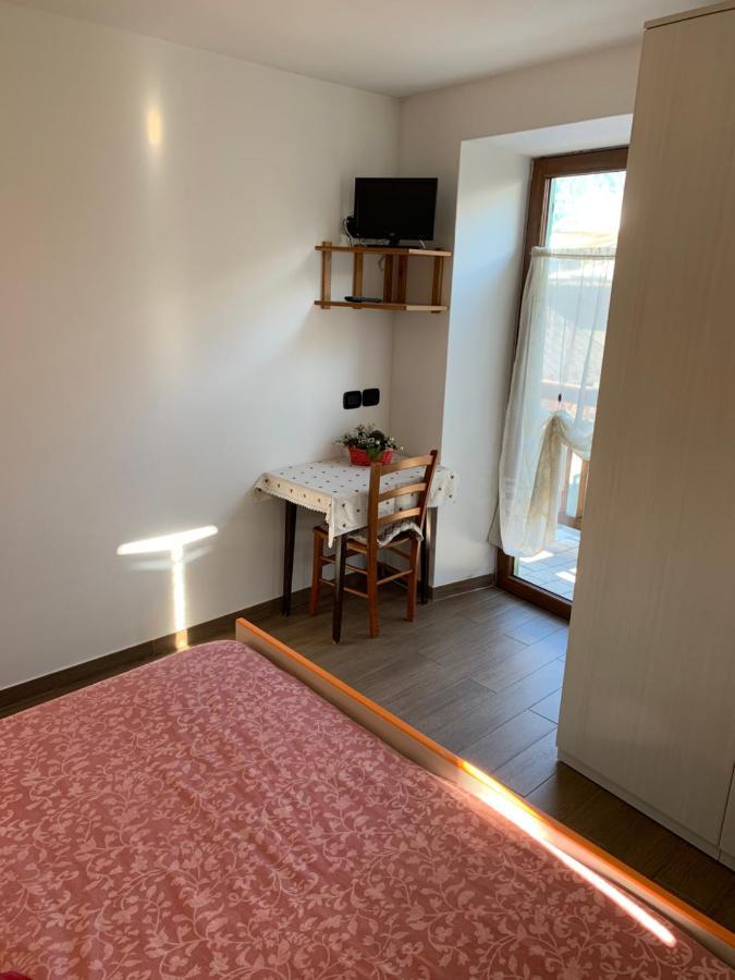 Appartamento Vacanze Chantal Пейо Екстериор снимка