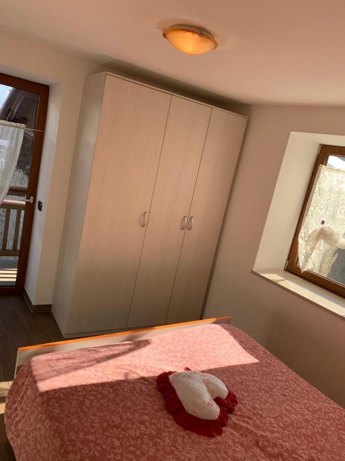 Appartamento Vacanze Chantal Пейо Екстериор снимка