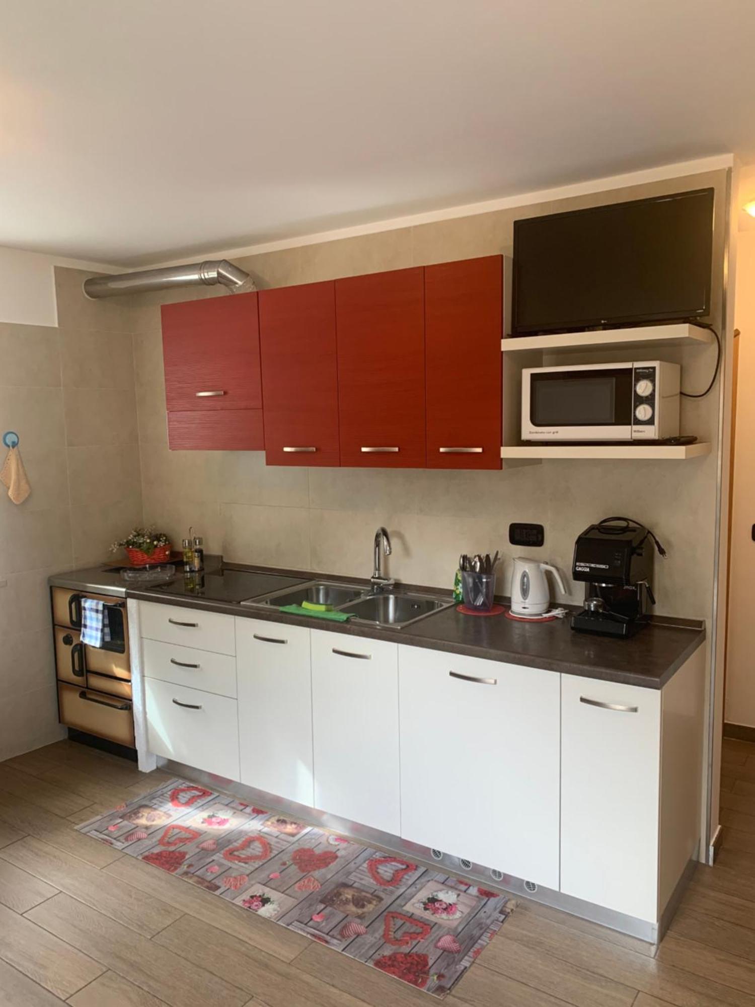 Appartamento Vacanze Chantal Пейо Екстериор снимка